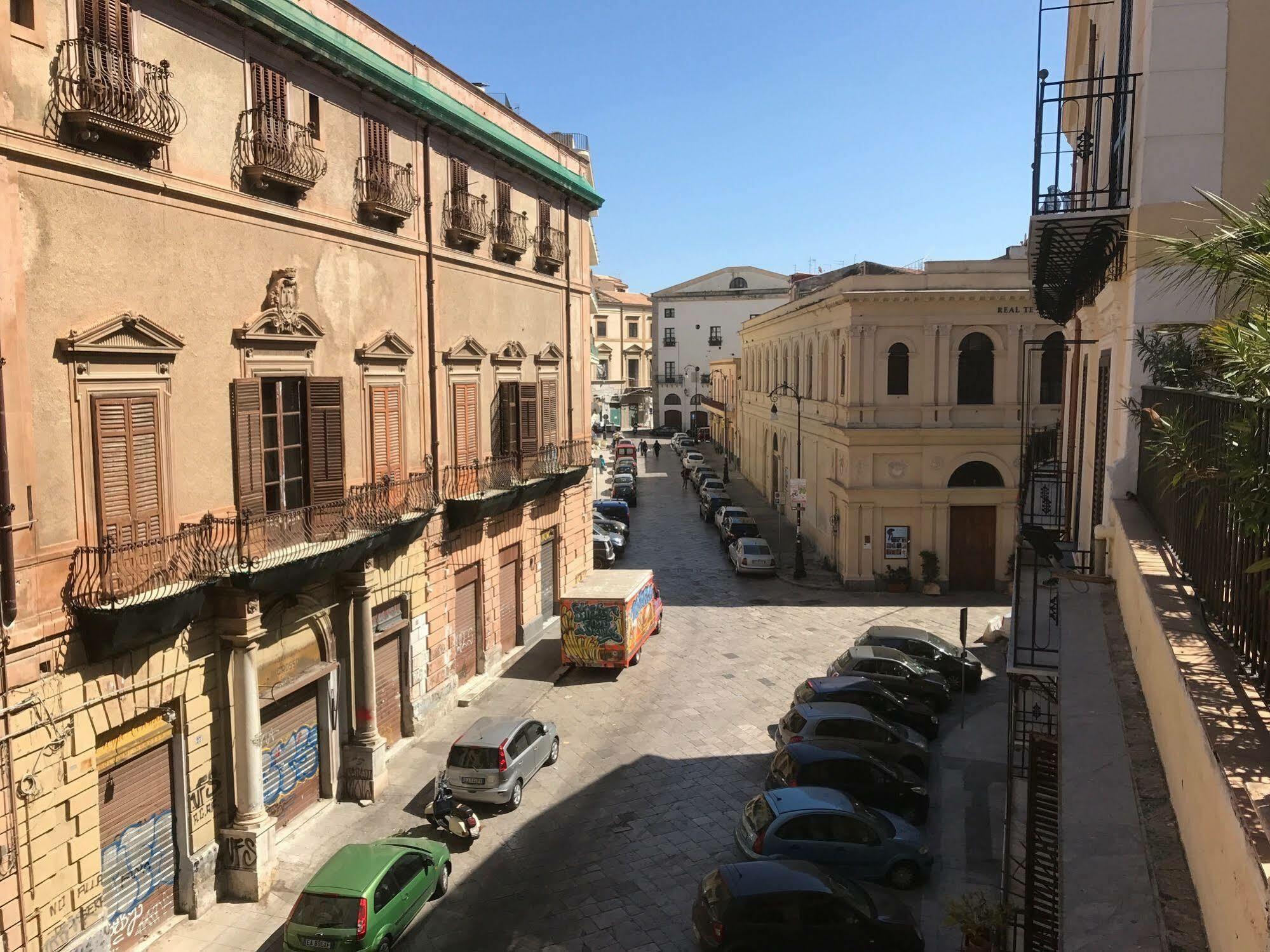 Palermit'Amo Acomodação com café da manhã Palermo Exterior foto